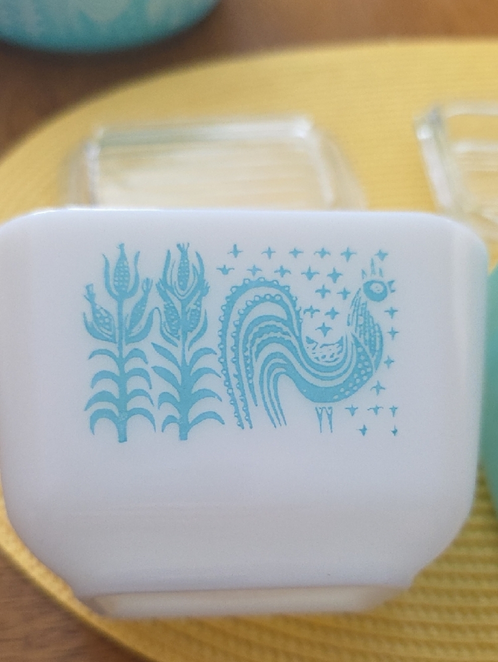 Vintage Turquoise & White PYREX refridgerator Dishes. - Picture 3 of 4